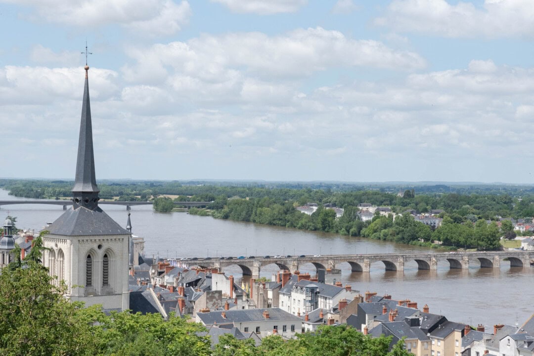 vue-sur-la-loire-château-saumur