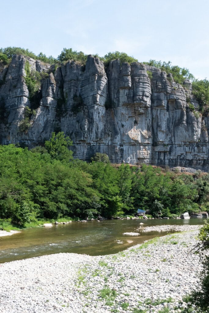 paysage-village-Balazuc