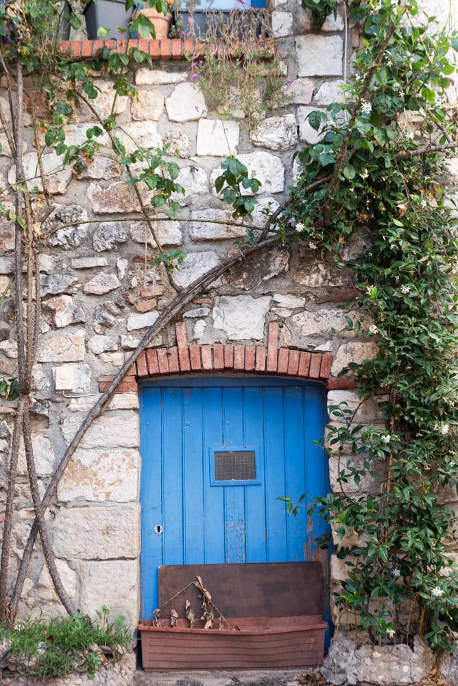 porte-fleurie-bauduen