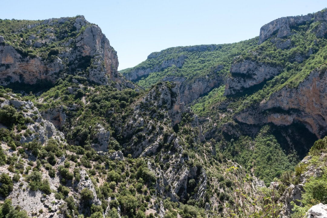 sentier-du-treguier-falaises-moustiers-sainte-marie