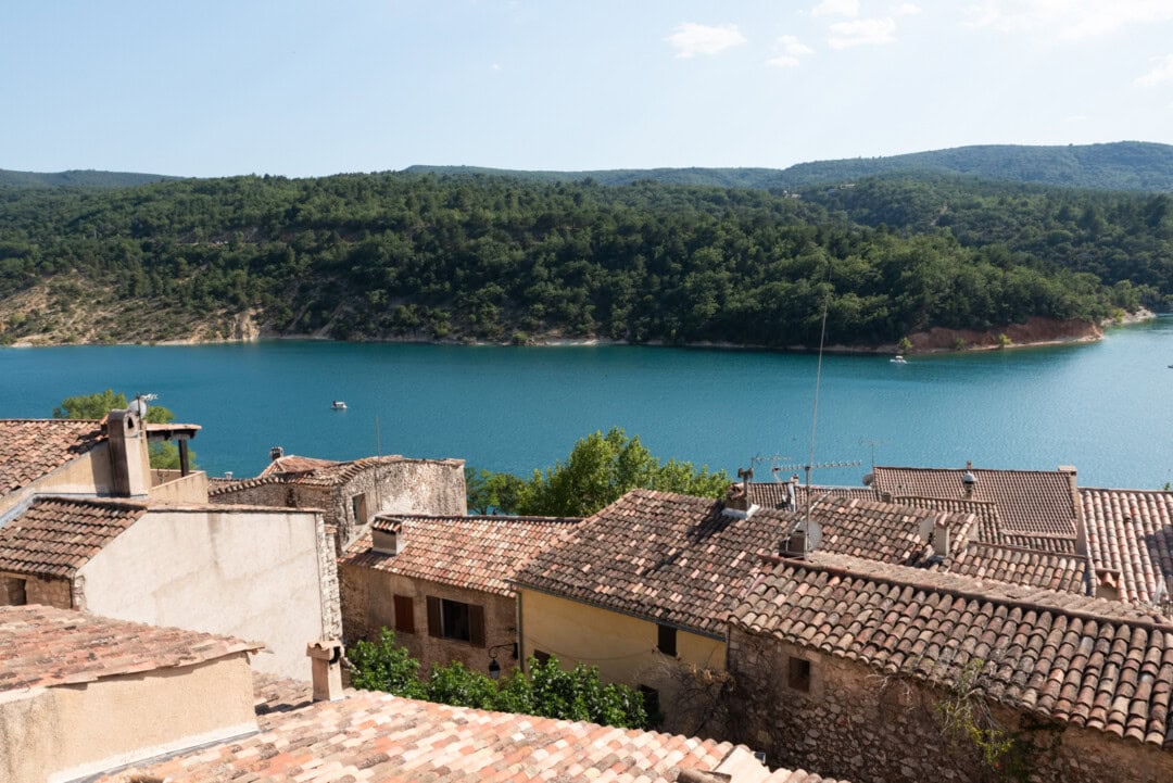 vue-sur-le-lac-de-sainte-croix-bauduen